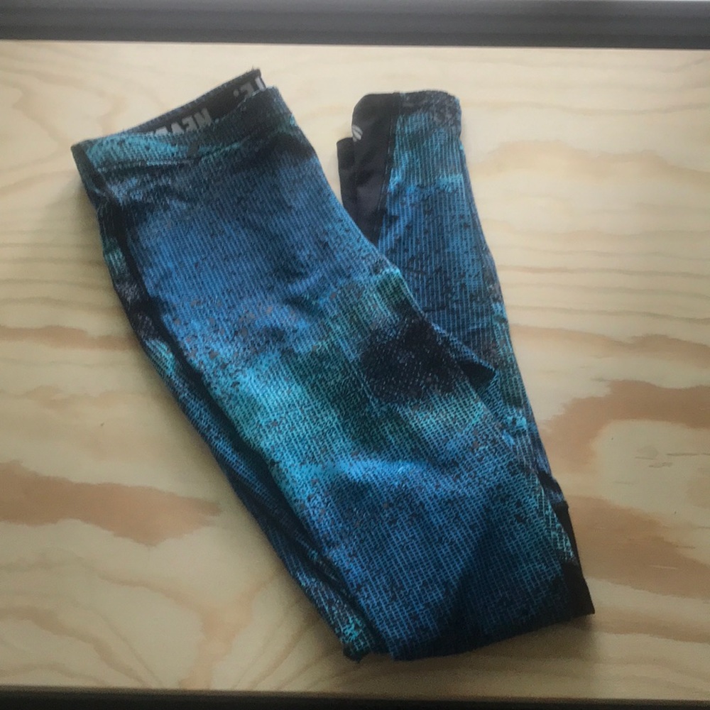 Forever 21 geometric print workout legging